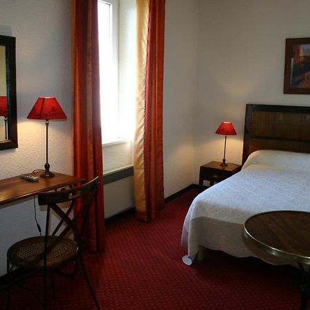 Le Ponant Hotel Pradelles Buitenkant foto