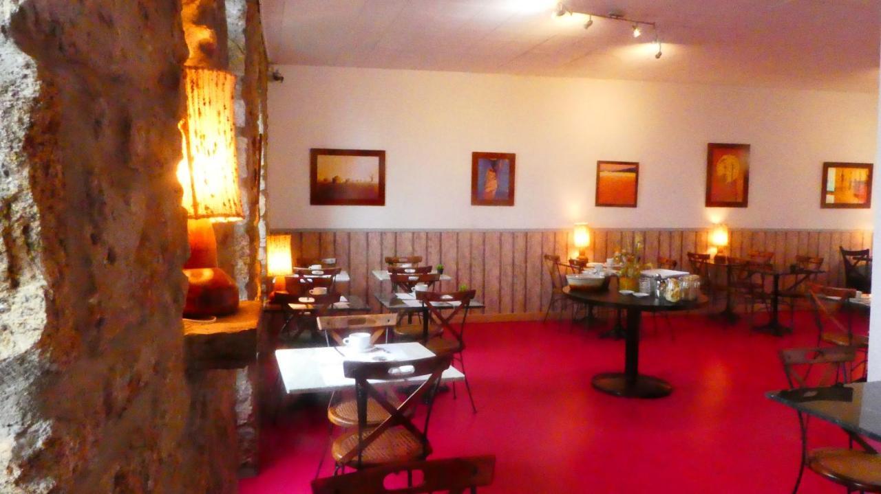 Le Ponant Hotel Pradelles Buitenkant foto