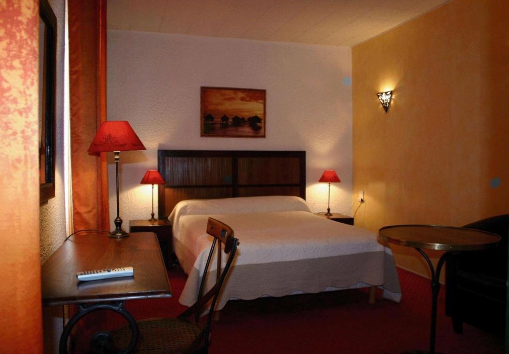 Le Ponant Hotel Pradelles Buitenkant foto