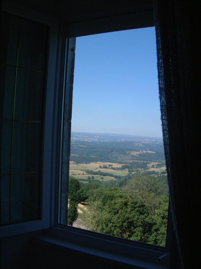 Le Ponant Hotel Pradelles Buitenkant foto