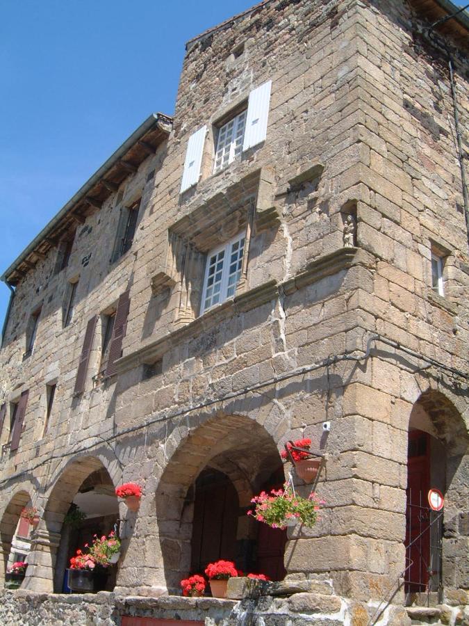 Le Ponant Hotel Pradelles Buitenkant foto