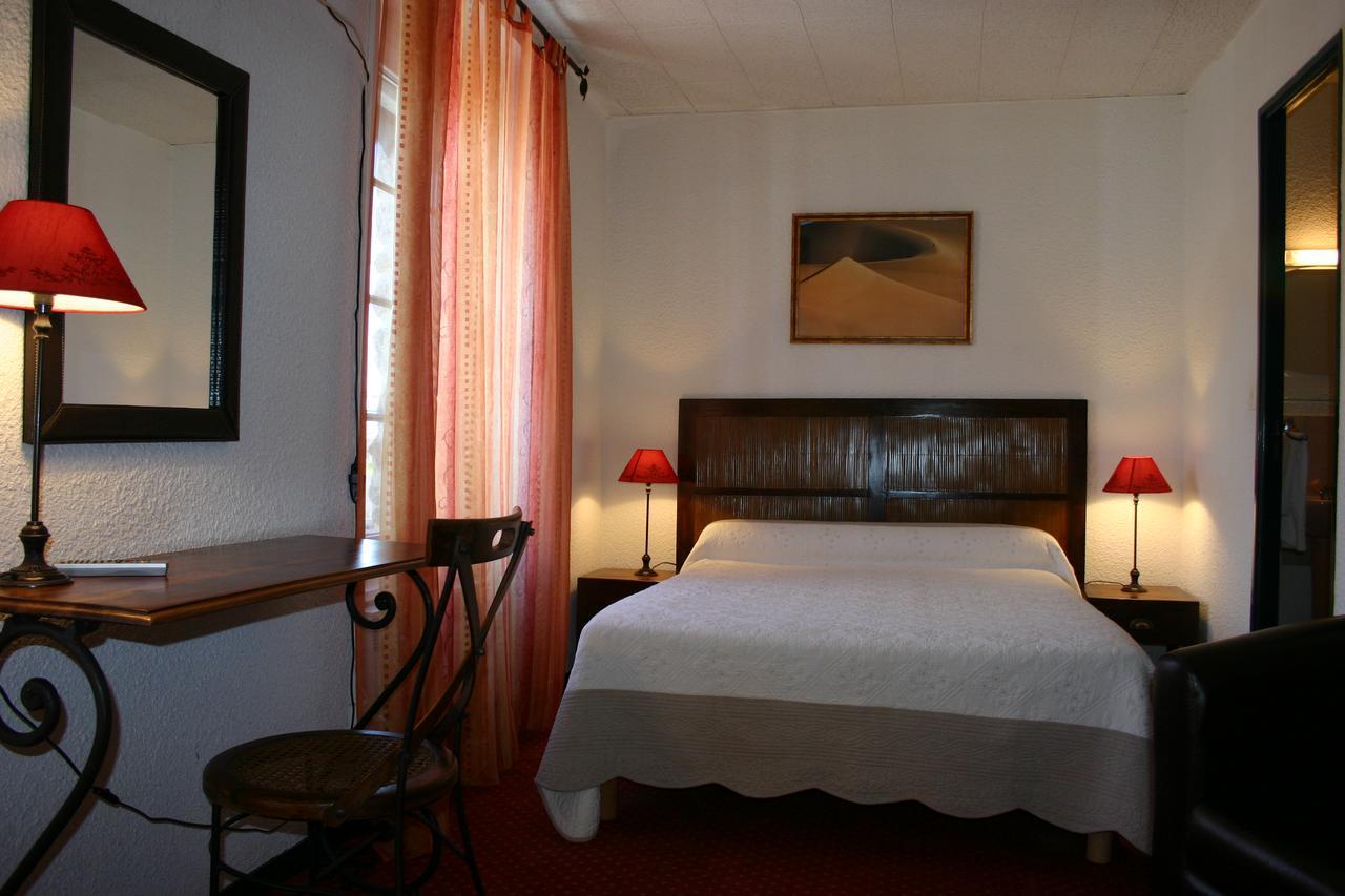 Le Ponant Hotel Pradelles Buitenkant foto