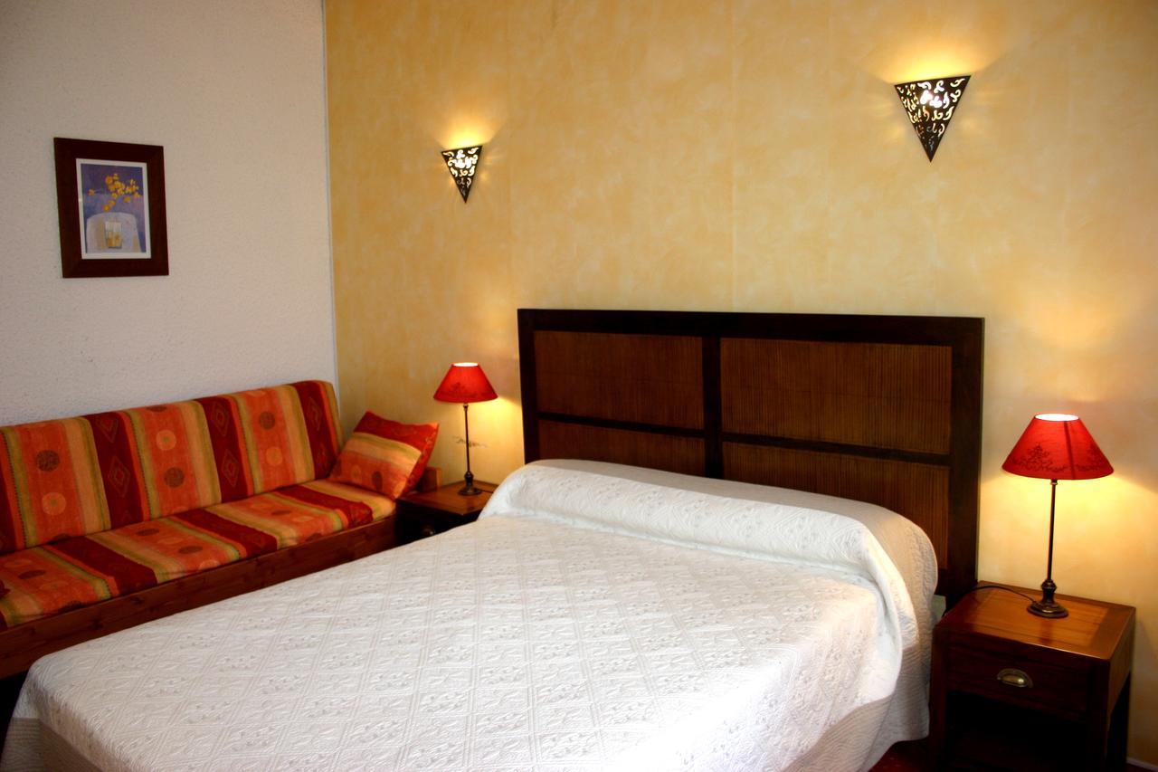 Le Ponant Hotel Pradelles Buitenkant foto