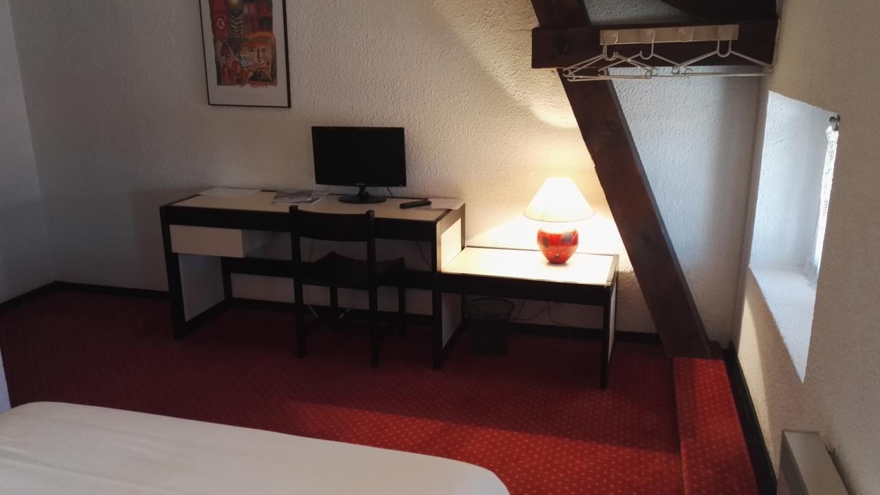 Le Ponant Hotel Pradelles Buitenkant foto